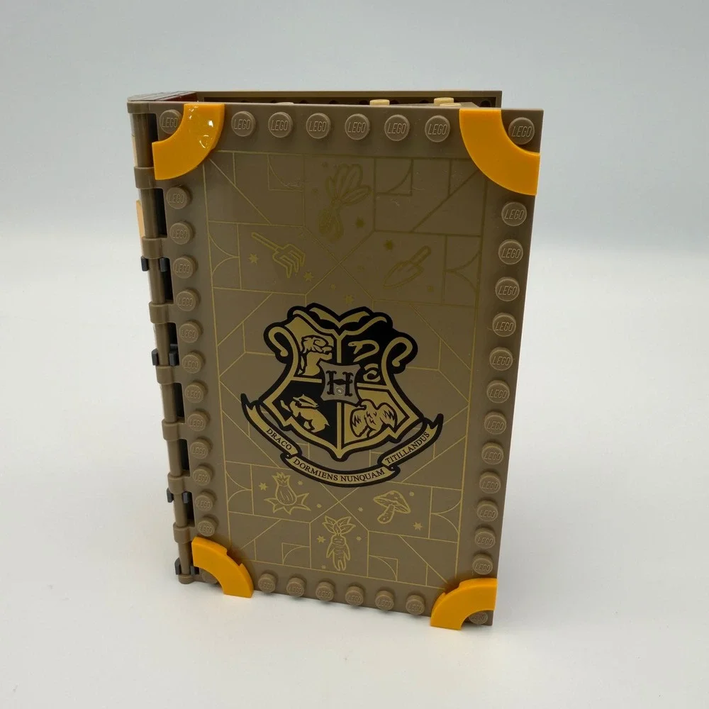 LEGO Harry Potter 76384 Hogwarts Moment: Herbology Class Retired (99% Complete)